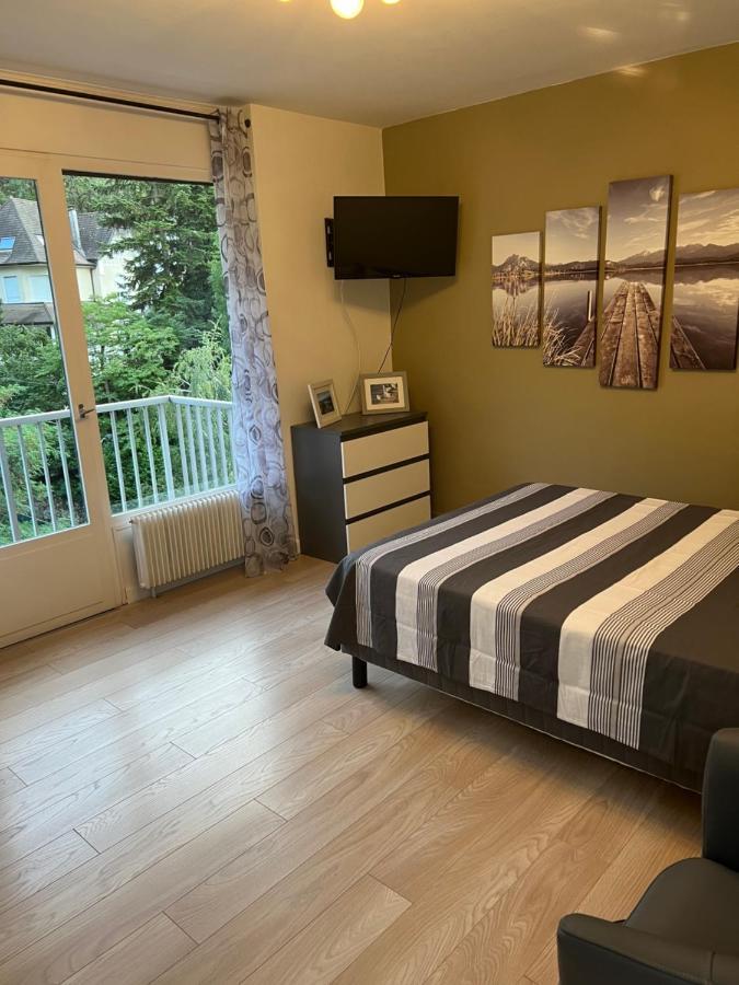 Appartement Superbe En Résidence Avec Piscine. Aix-les-Bains
